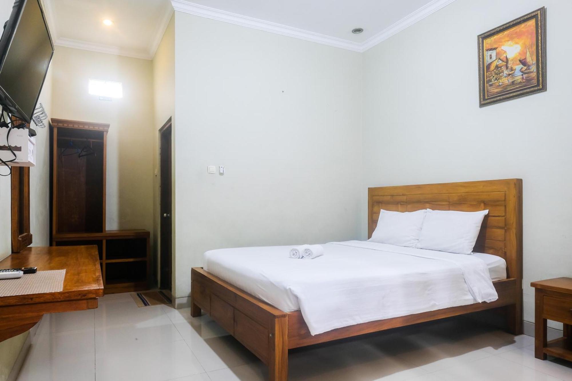 Joglo Manggisan Syariah Hotel Yogyakarta