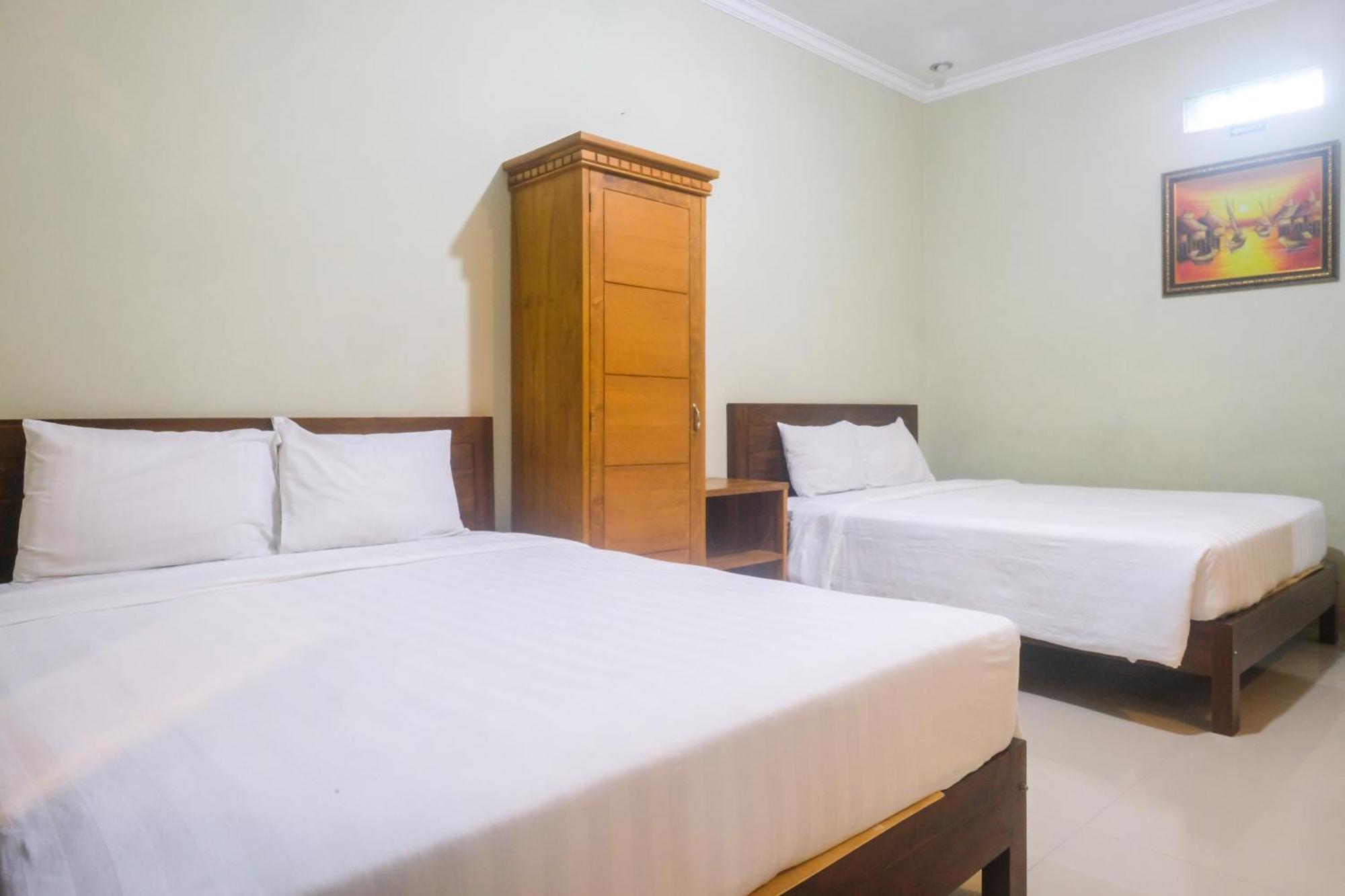 Joglo Manggisan Syariah 2* Yogyakarta