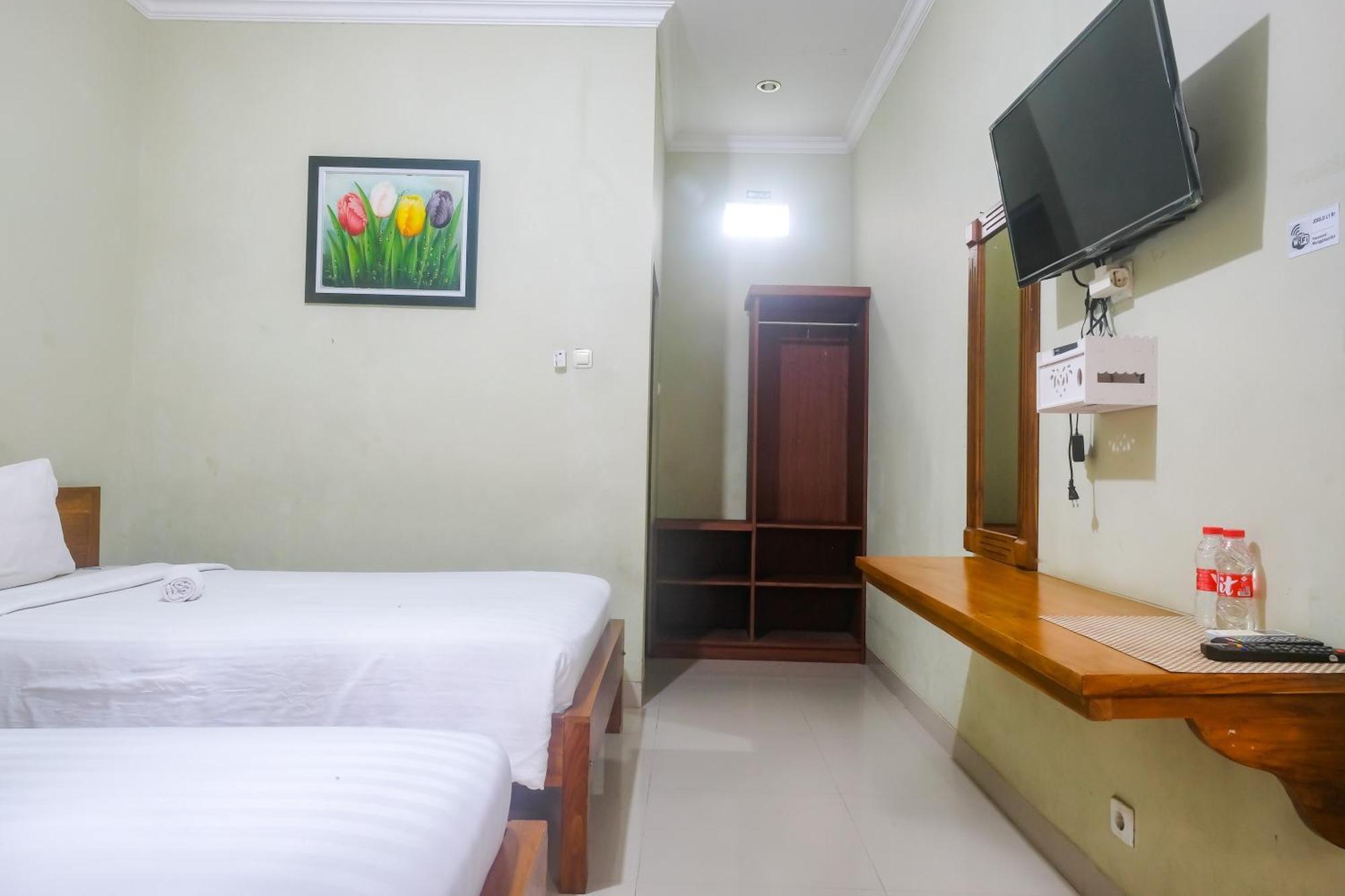 Joglo Manggisan Syariah 2* Yogyakarta