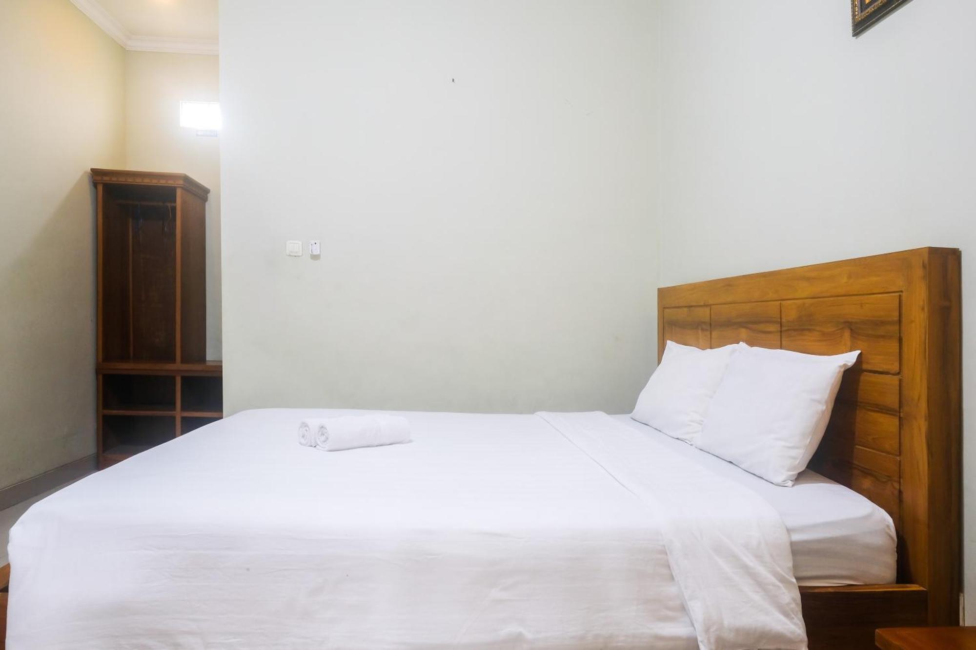 Joglo Manggisan Syariah Hotel