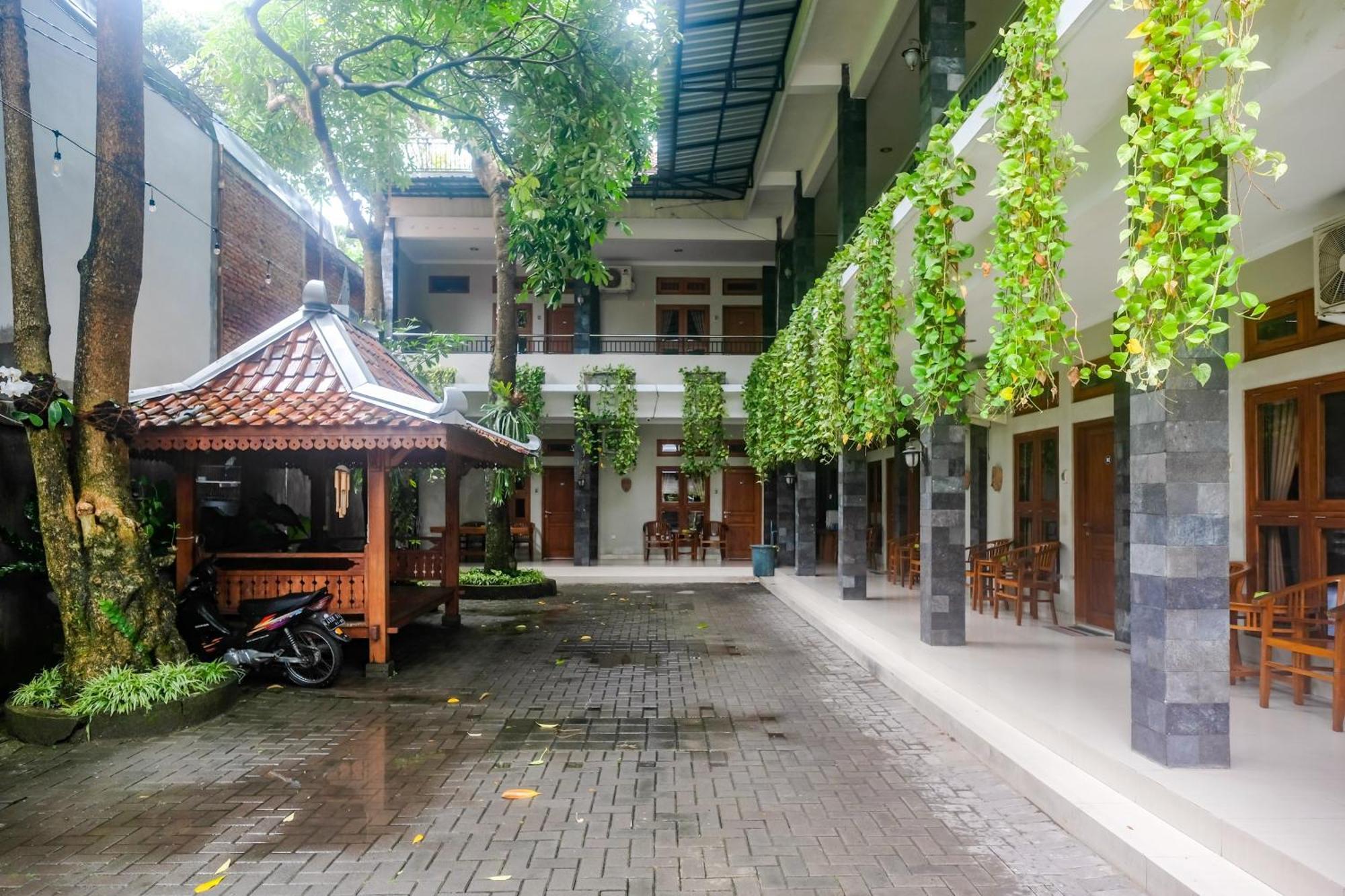 Hotel Joglo Manggisan Syariah Yogyakarta