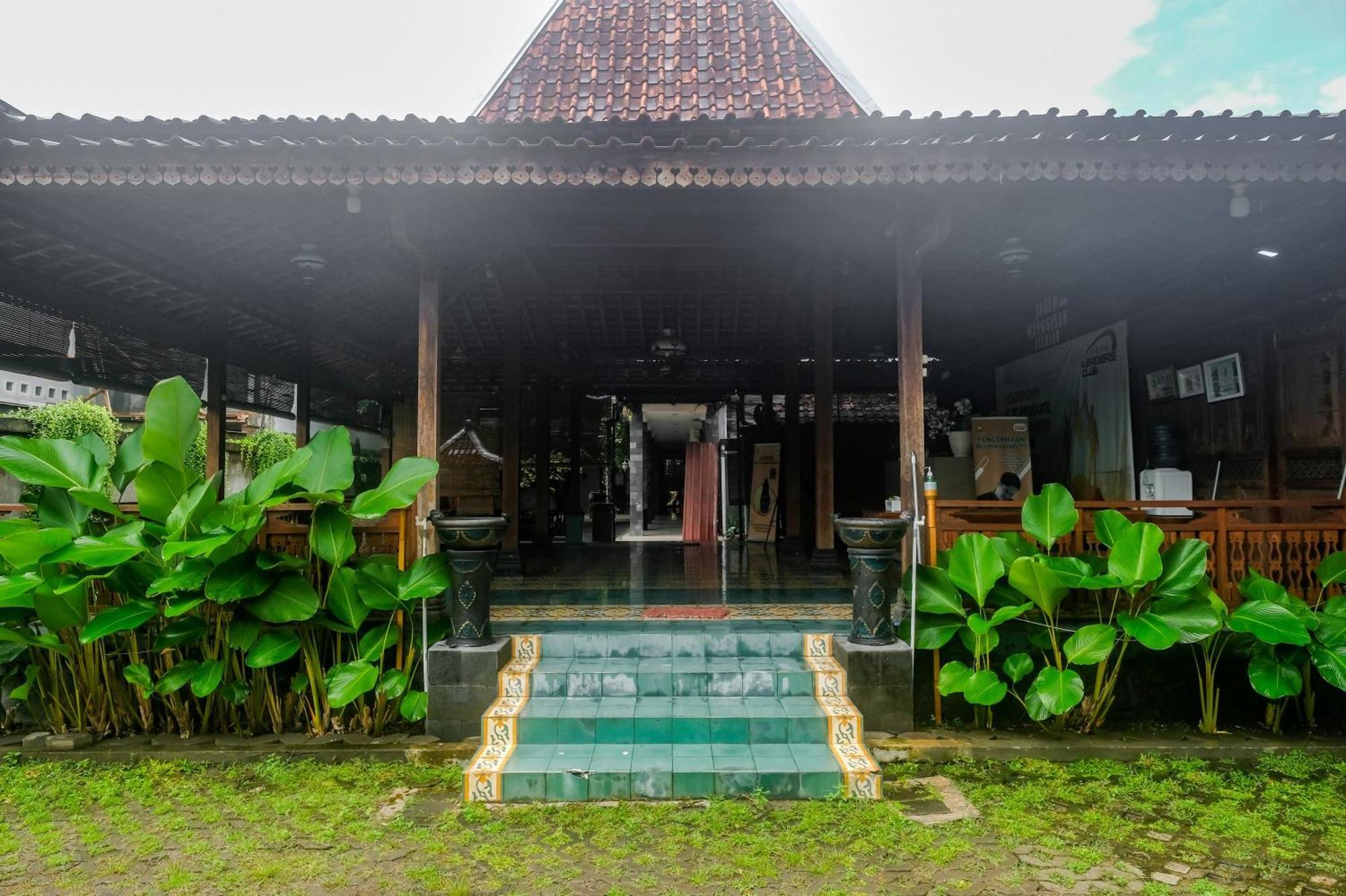 Joglo Manggisan Syariah Yogyakarta