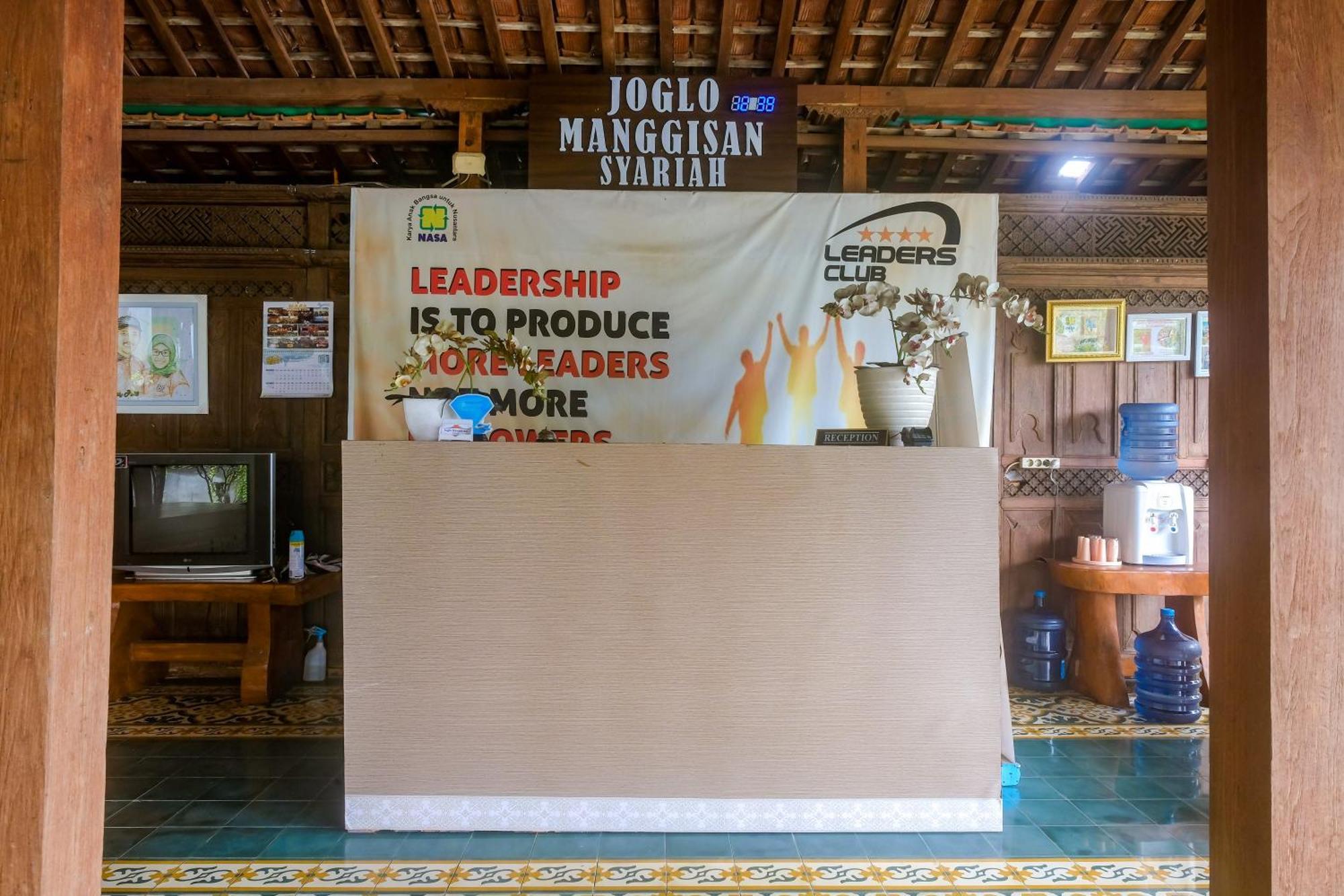 Joglo Manggisan Syariah 2*